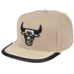 Mitchell & Ness Snapback - Day 3 Chicago Bulls - Khaki - MM19505