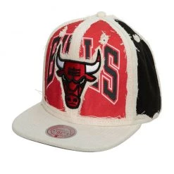New Arrivals Mitchell & Ness Hat - NBA Cut Away Snapback - Bulls - Off White - SH20118