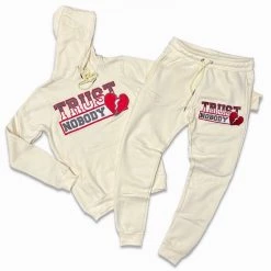Retro Label Sweatsuit - 3's Muslin Trust No One - Cream