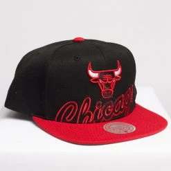 Shop All Mitchell & Ness Snapback - NBA Low Big Face HWC Chicago Bulls - Black And Red - SH20025