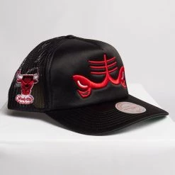 Shop All Mitchell & Ness Hat - NBA Trucker Snapback Bulls - Black - SH20116