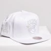Mitchell & Ness Snapback - UV Reactive - New York Knicks - White - SH20022