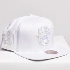 Mitchell & Ness Snapback - UV Reactive - New York Knicks - White - SH20022